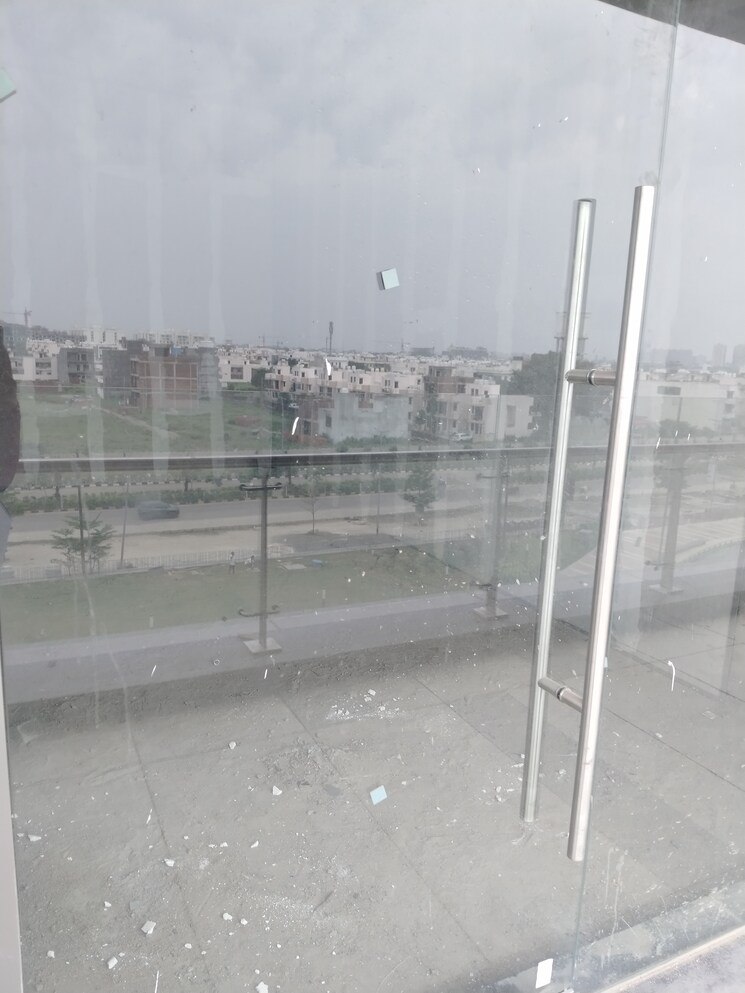 Balcony, aditya-family-hub Commercial Office Space 350 Sq.Ft. In Sector 2 Wave City Ghaziabad 9063562