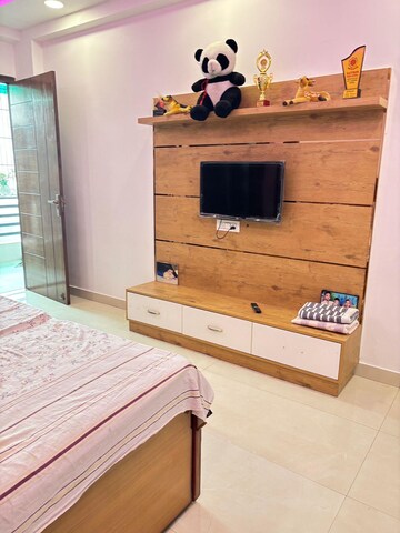 Bedroom in 3 BHK Builder Floor at Parklands, Sector 85 – for Rent