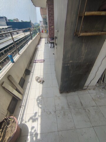 Balcony in 3.5 BHK Apartment at Eldeco Apartments, Vaishali Sector 5 – for Rent