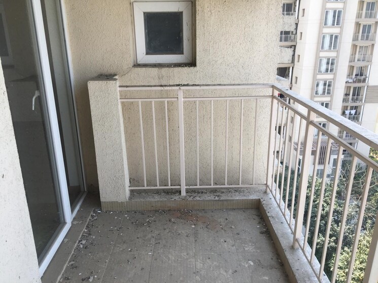 Balcony, emaar-gurgaon-greens 3 Bedroom 1650 Sq.Ft. Apartment In Sector 102 Gurgaon 9063571