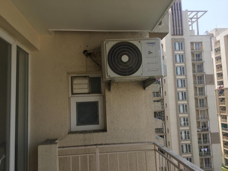 Bathroom, emaar-gurgaon-greens 3 Bedroom 1650 Sq.Ft. Apartment In Sector 102 Gurgaon 9063571