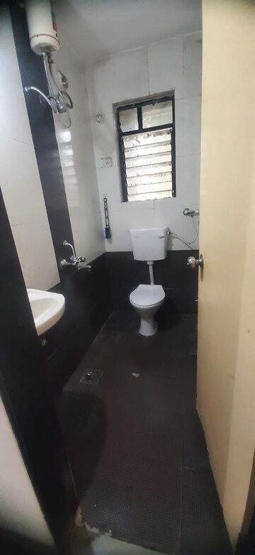 Team Area in 1 BHK Apartment at Kharadi – for Rent