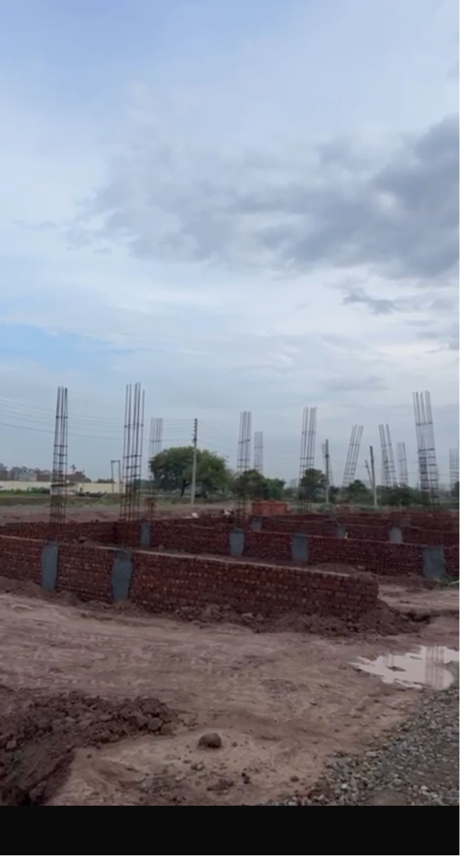 Plot For Sale in Dhakoli