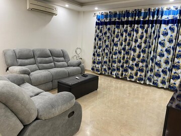 Living Room in 4 BHK Builder Floor at Sushant Lok 2, Sector 57 – for Rent