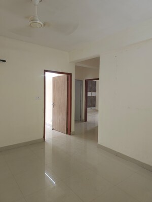 Furnished Amenities in 5 BHK Apartment at Hamdam Apartment, Sector 18 Dwarka – for Sale