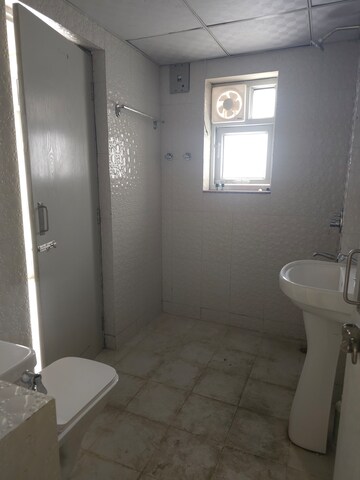 Bathroom in 5 BHK Apartment at Hamdam Apartment, Sector 18 Dwarka – for Sale