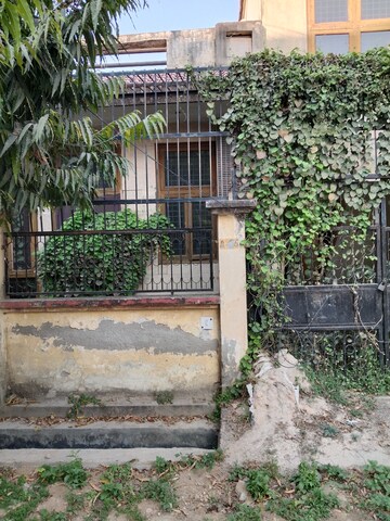 Balcony in 2 BHK Villa at Sector 3 Greater Noida – for Sale