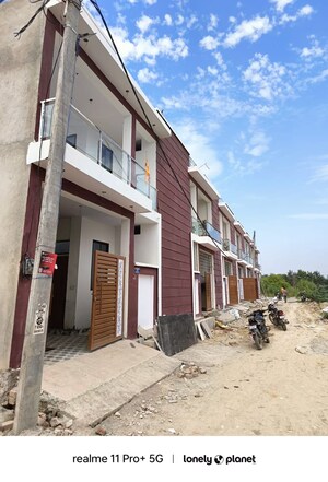 2.5 BHK Independent House – Exterior View View at Shoorveer Defence Enclave, Matiyari - for Sale