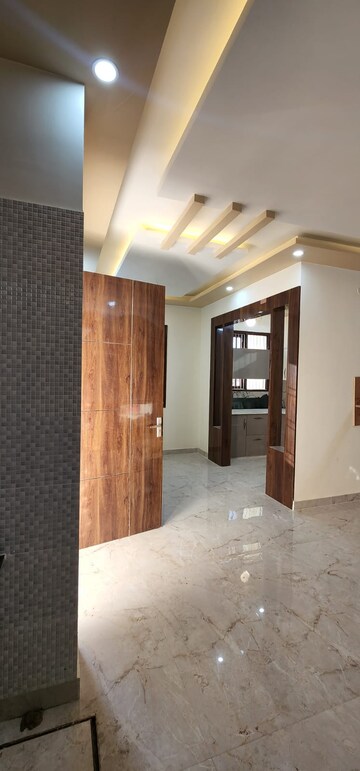 Room in 2.5 BHK Independent House at Shoorveer Defence Enclave, Matiyari – for Sale