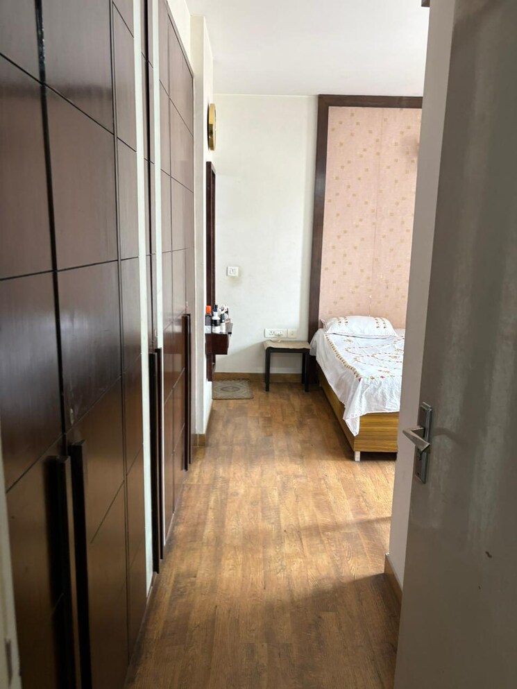 Bedroom, dlf-the-princeton-estate 3 Bedroom 1269 Sq.Ft. Apartment In Dlf Phase V Gurgaon 9063714