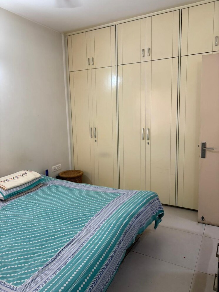 Bedroom, dlf-the-princeton-estate 3 Bedroom 1269 Sq.Ft. Apartment In Dlf Phase V Gurgaon 9063714