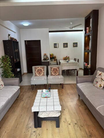 Living Room in 3 BHK Apartment at DLF The Princeton Estate, Dlf Phase V – for Rent