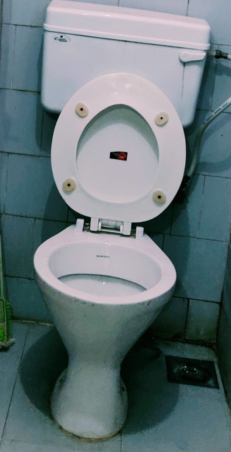 Bathroom, green-field-b-chs-ltd 1 Bedroom 450 Sq.Ft. Apartment In Andheri East Mumbai 9063701