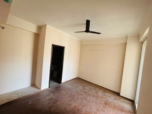Room in 2 BHK Apartment at Amrapali Golf Homes, Haibatpur – for Sale