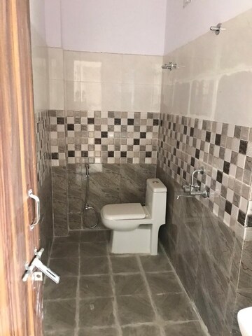 Bathroom in 1 RK Apartment at Sector 51 – for Rent
