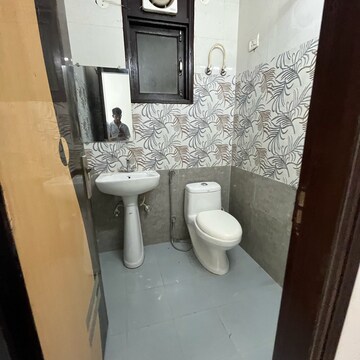 Bathroom in 1 BHK Builder Floor at Saket – for Rent