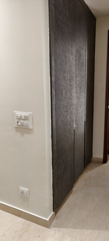 Building Lobby in 2 BHK Builder Floor at Lajpat Nagar – for Rent