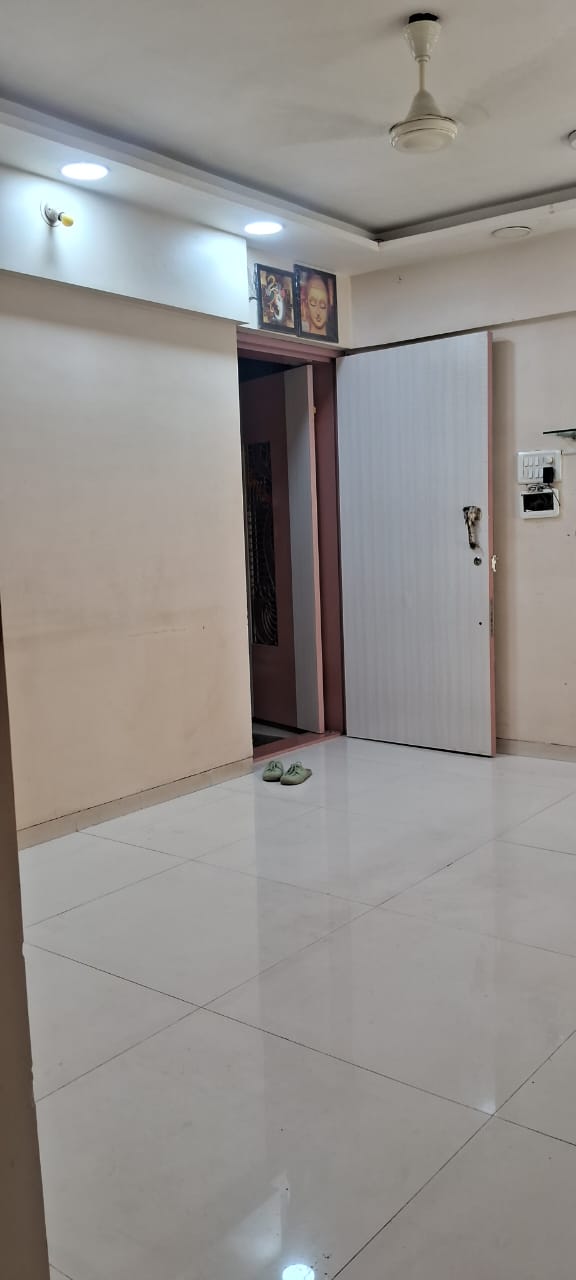 2 BHK Apartment For Rent in Vile Parle East