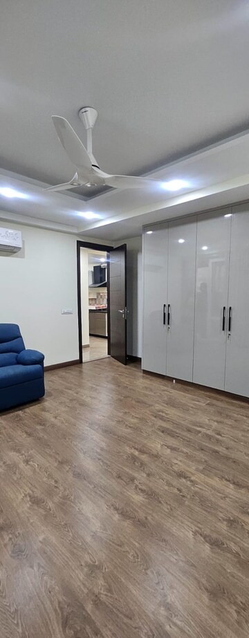 Room in 3 BHK Builder Floor at Sector 12 Dwarka – for Rent