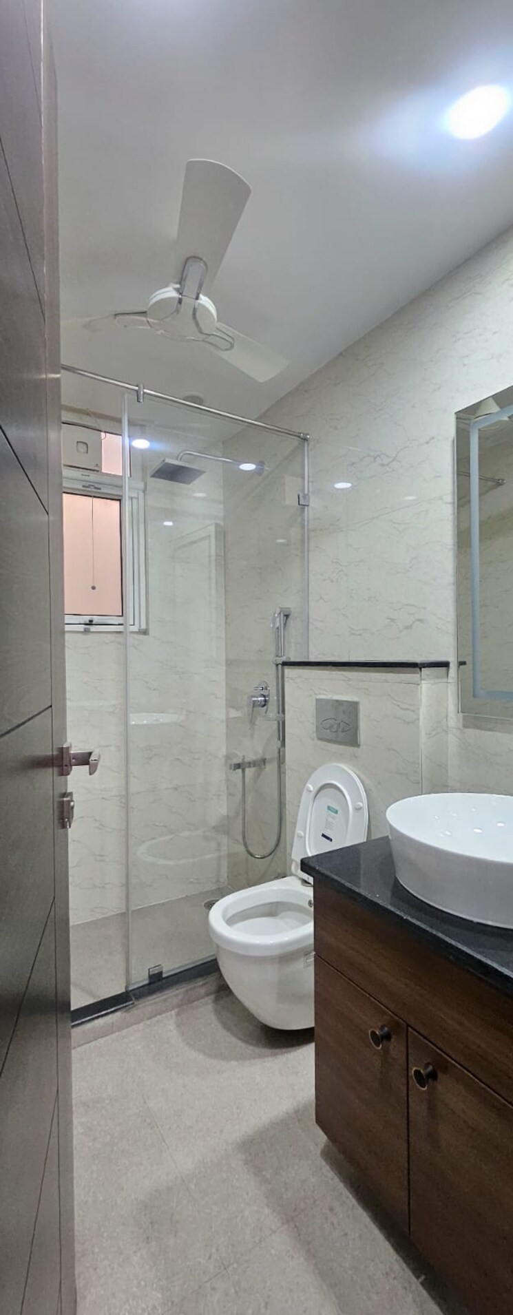 Bathroom, sector 12 dwarka 3 Bedroom 1300 Sq.Ft. Builder Floor In Sector 12 Dwarka Delhi 9063833