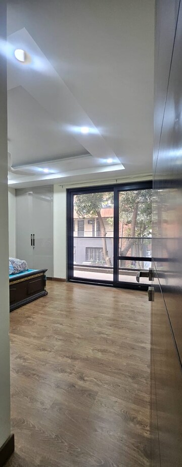 Room in 3 BHK Builder Floor at Sector 12 Dwarka – for Rent