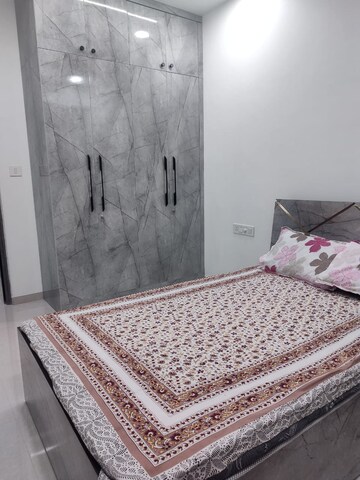 Bedroom in 2 BHK Apartment at Kalpataru Paramount B, Kapur Bawdi – for Rent