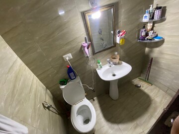 Bathroom in 2 BHK Apartment at Supertech Cape Town, Sector 74 – for Rent