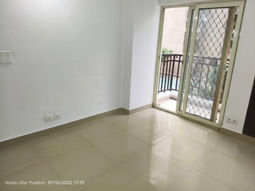 Room in 2 BHK Apartment at Jm Orchid, Sector 76 – for Rent