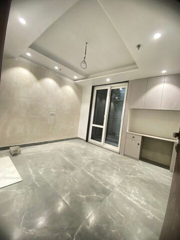 Room in 3 BHK Builder Floor at Sector 17 Dwarka – for Rent