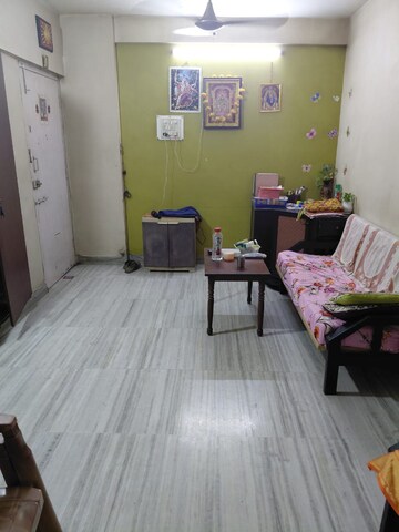 Bedroom in 1 BHK Apartment at Dahisar East – for Sale