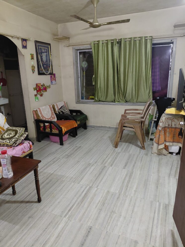 Team Area, dahisar east 1 Bedroom 550 Sq.Ft. Apartment In Dahisar East Mumbai 9063888