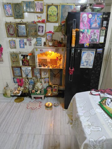 Room in 1 BHK Apartment at Dahisar East – for Sale
