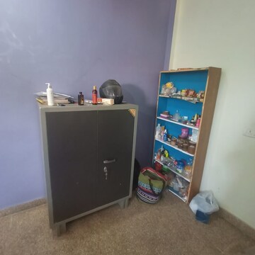 Furnished Amenities in 2.5 BHK Independent House at Alpha 1 RWA, Alpha 1 Greater Noida – for Rent