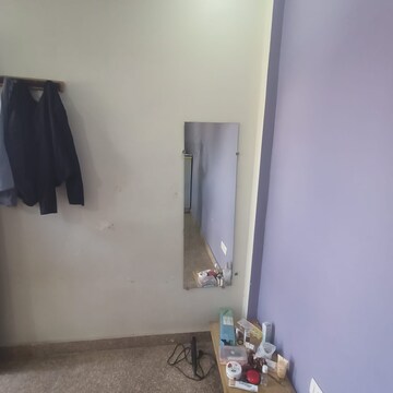 Furnished Amenities in 2.5 BHK Independent House at Alpha 1 RWA, Alpha 1 Greater Noida – for Rent