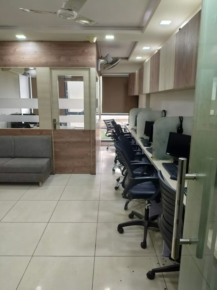  Parking, true-westgate-business-bay Commercial Office Space 685 Sq.Ft. In Makarba Ahmedabad 9063959