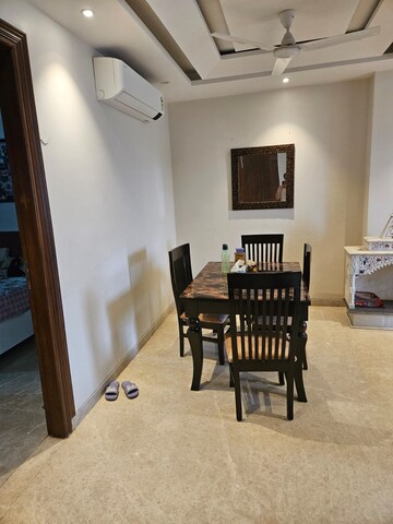 Gym in 3 BHK Builder Floor at Sushant Lok ii – for Rent