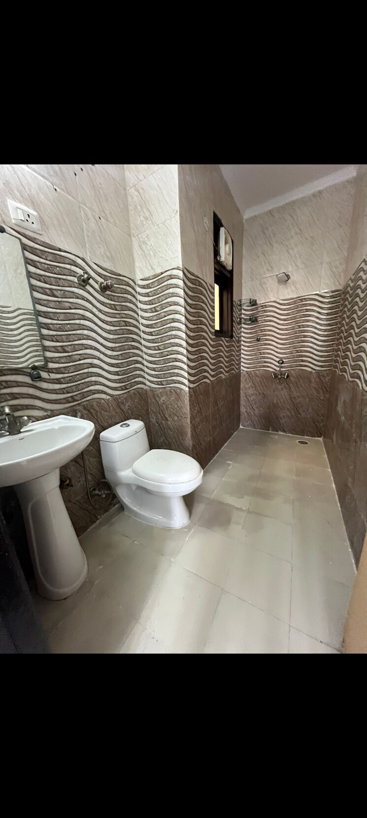 Bathroom, saket 2 Bedroom 950 Sq.Ft. Builder Floor In Saket Delhi 9064051