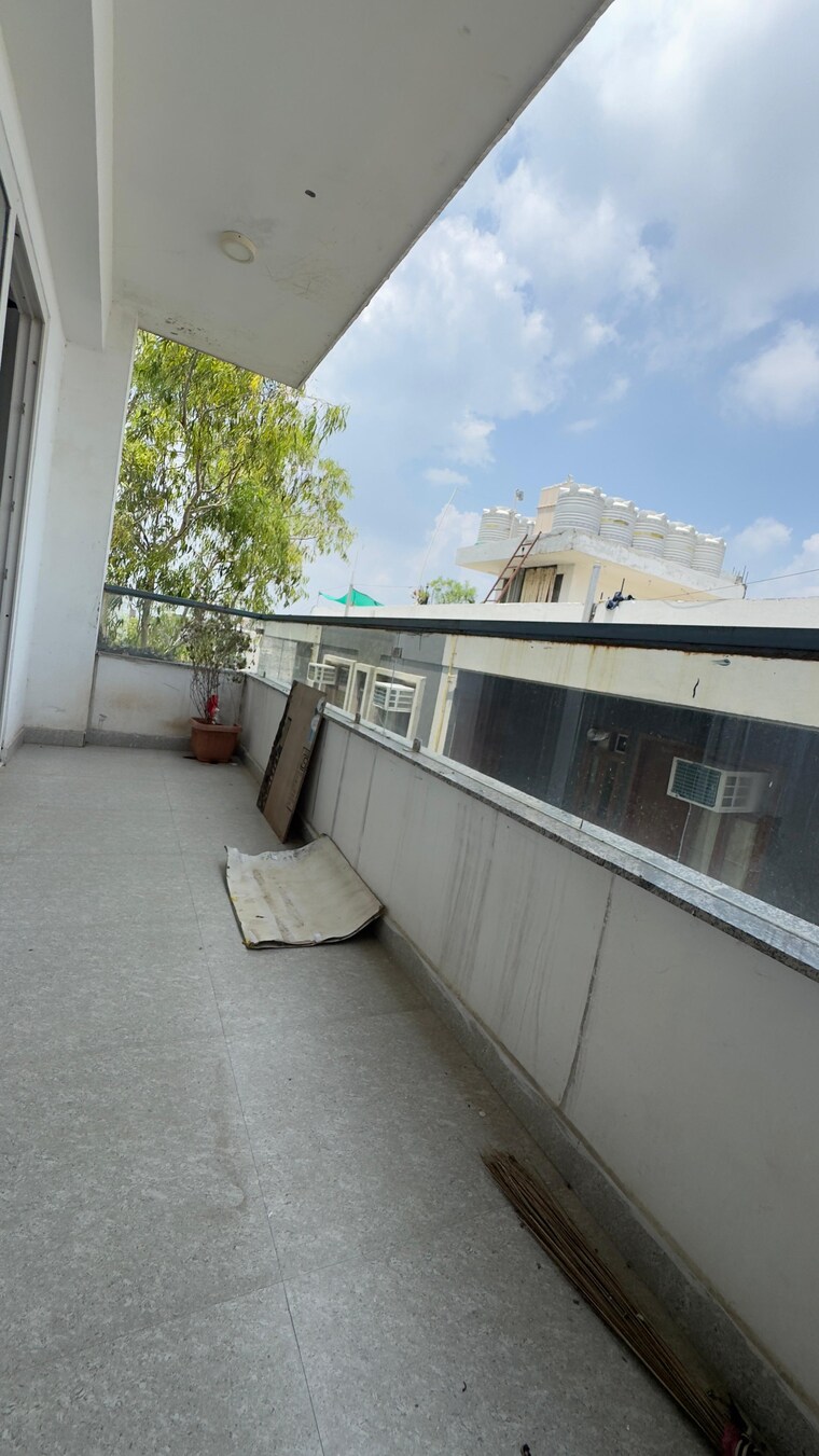 Balcony, palm-residency-chhatarpur 3 Bedroom 1500 Sq.Ft. Builder Floor In Chattarpur Delhi 9064071