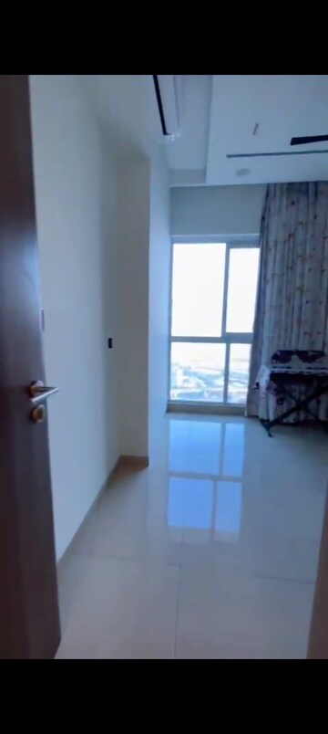 Room in 3 BHK Apartment at LnT Crescent Bay T3, Parel – for Rent