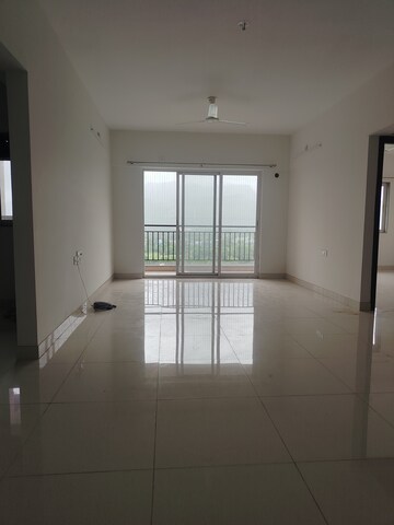 Room in 2 BHK Apartment at Godrej City, Poyanje – for Rent