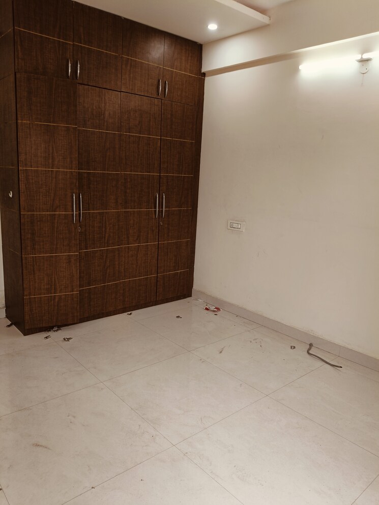 Room, pir machalla 3 Bedroom 1100 Sq.Ft. Builder Floor In Pir Machalla Zirakpur 9064142