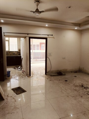 Room in 3 BHK Builder Floor at Pir Machalla – for Sale