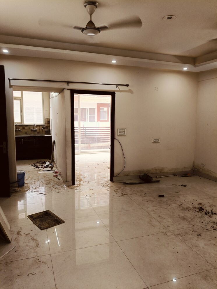 Room, pir machalla 3 Bedroom 1100 Sq.Ft. Builder Floor In Pir Machalla Zirakpur 9064142