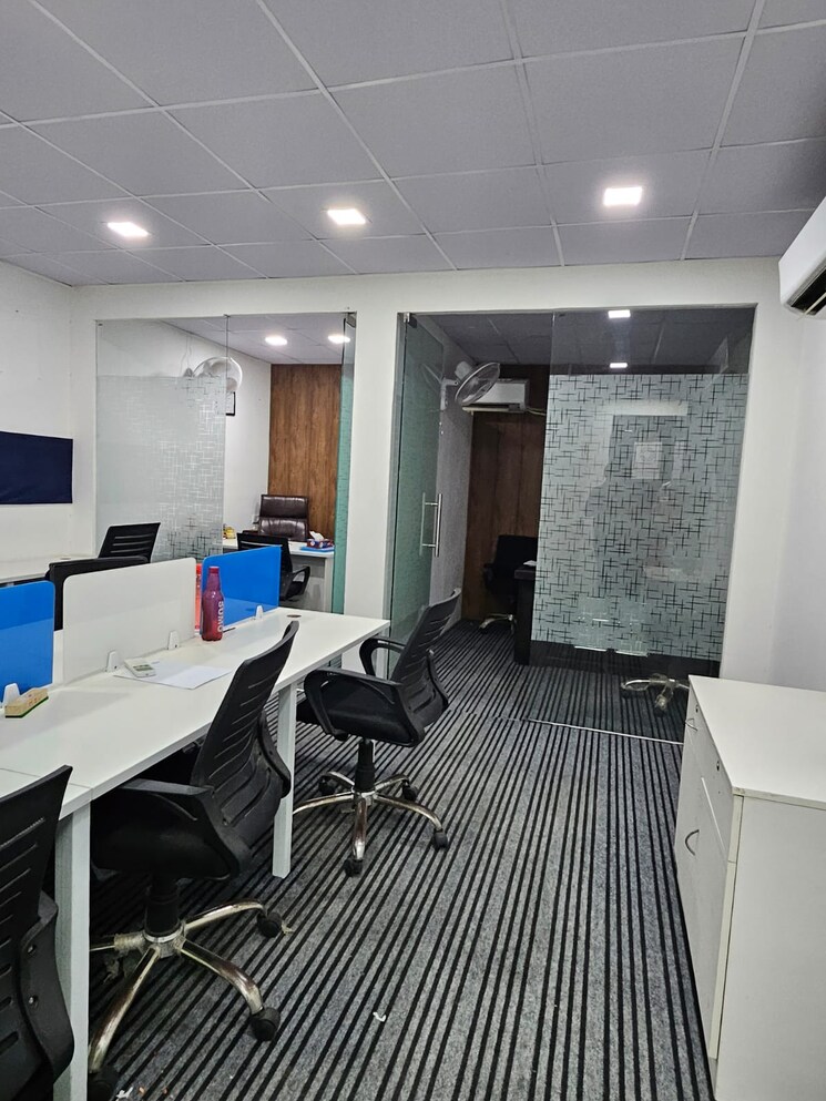 Team Area, sector 63 Commercial Office Space 800 Sq.Ft. In Sector 63 Noida 9064204