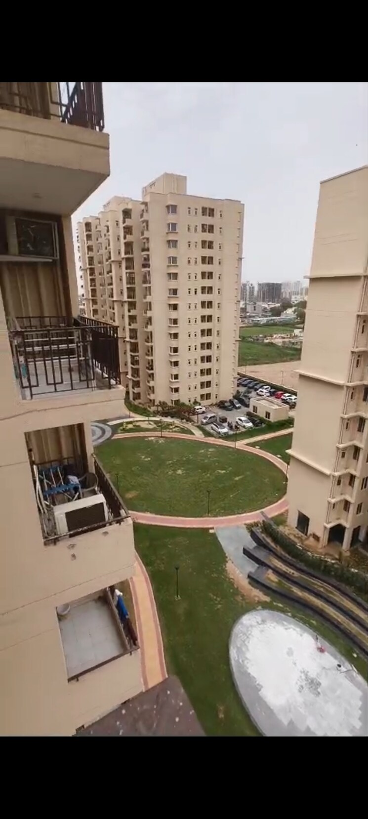 Team Area, signature-global-orchard-avenue 2 Bedroom 750 Sq.Ft. Apartment In Sector 93 Gurgaon 9064171
