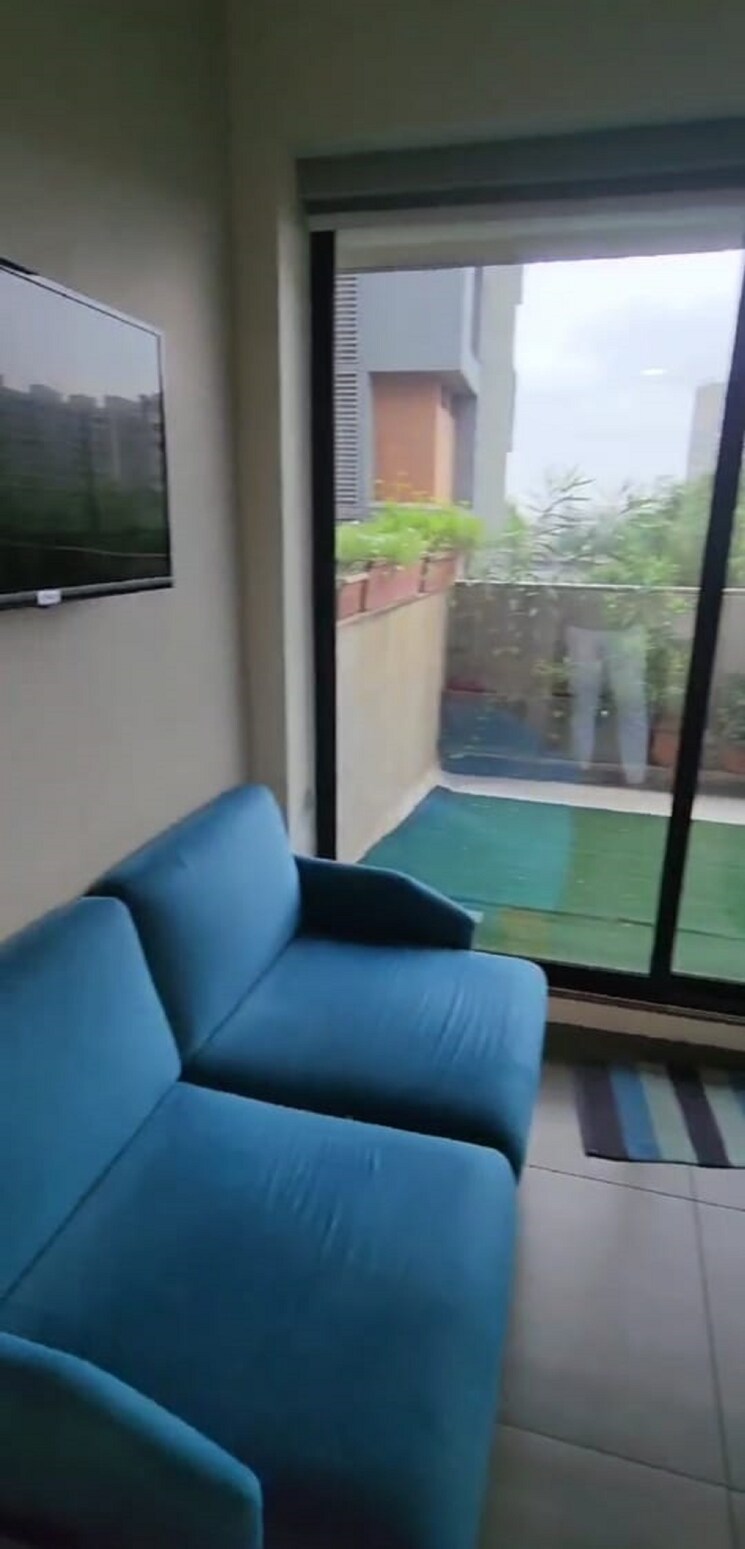 Living Room, spg-echelon Commercial Office Space 600 Sq.Ft. In Makarba Ahmedabad 9064148