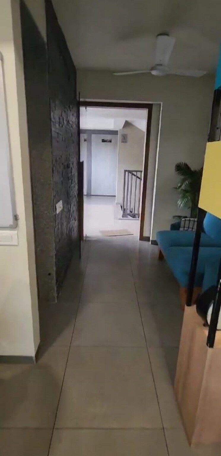 Bathroom, spg-echelon Commercial Office Space 600 Sq.Ft. In Makarba Ahmedabad 9064148