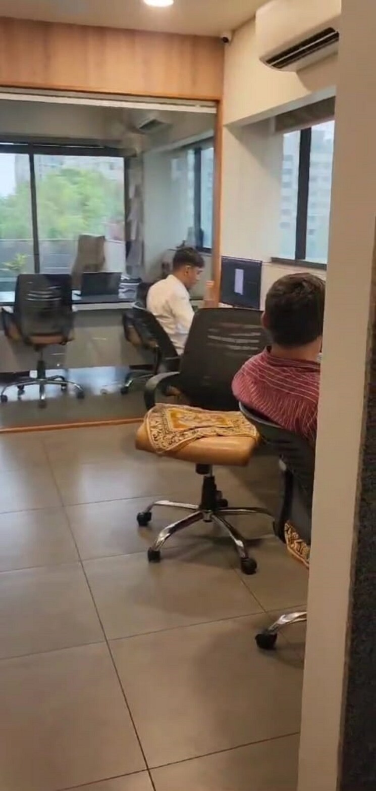 Living Room, spg-echelon Commercial Office Space 600 Sq.Ft. In Makarba Ahmedabad 9064148