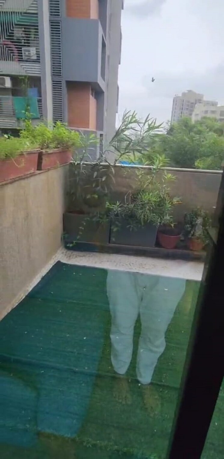 Kitchen, spg-echelon Commercial Office Space 600 Sq.Ft. In Makarba Ahmedabad 9064148