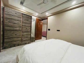 Room in 3 BHK Builder Floor at Kishangarh – for Rent